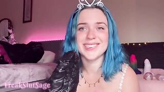 Babe ordered a huge cock from a fuck machine and it broke her ass