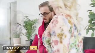 Morgan Taylor, sexy MILF, teaches her neighbor to kiss properly