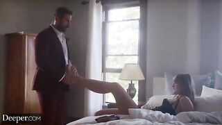 Girl-next-door Dubsie from California gets screwed by cheating husbands in a steamy scene