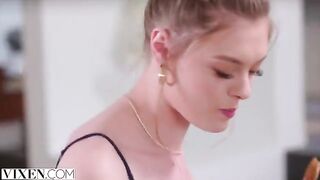 Stranger helps Amber distract herself from missing her BF
