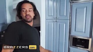 Phoenix Marie cheats on her hubby with his friend in a steamy scene