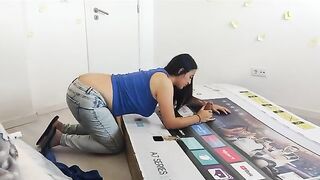 I fucked my stepmom through a hole in the box, she thought it was her husband