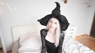 A guy came to the wicked witch and fucked her on Halloween
