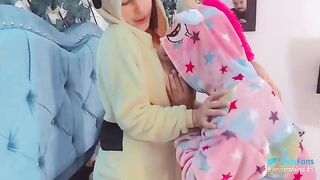 A hot trio with a pregnant woman of 6 months who loves to eat cock