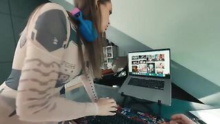 A streamer is close to getting banned after a hot encounter