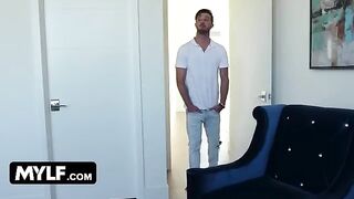 Alix Lynx gets her pussy filled with sticky sperm