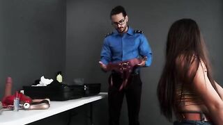 TSA agent found a toy in the bag of a naughty traveler and fucked her