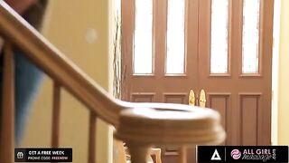 Riley Reid helps Carter Cruise practice to be a good masseuse