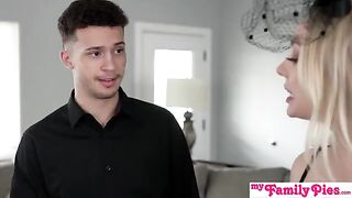 Stepsis showcases her wet pussy, inviting intimate exploration