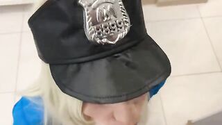 A sexy police girl arrived at the apartment, but instead of catching the robber, she engaged in passionate acts