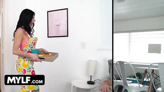 Piper Press is a perfect housewife, who loves her daily tasks and rough sex