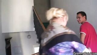 Freckles mature with big tits gets her pussy railed by horny dude