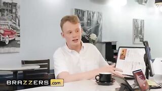 A bored waitress tried to get some extra money by showing her ass in the kitchen