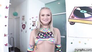 The blonde nympho Harley King gets her pussy filled with cock