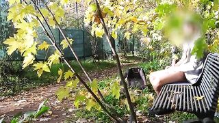 Dick Flash in the park: a slutty MILF can't resist giving me a hard titty fuck