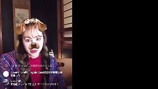 A Japanese guy fucks his big ass girlfriend on Instagram live