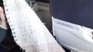 A flight attendant's big tits are exposed during a flight, the girl is very sexy