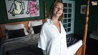 Blonde amateur MILF fucked in the hotel room with a real orgasm