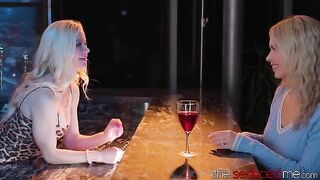 The lesbian bartender, Serene Siren, seduces the young Jill Kassidy