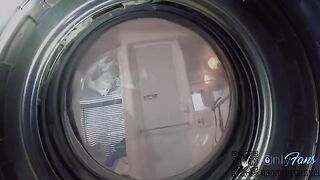 My girlfriend had a creampie after looking for underwear in the washing machine