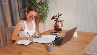 A hot girl squirts while learning Spanish, showcasing her wet pussy in action