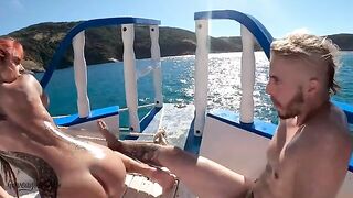 Public sex of gorgeous couple on the boat caught by Voyeur