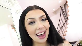 The goddess Holly Day has a huge ass that can’t be imagined