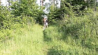 Babe fucked deeply in the forest by a risk-taker couple