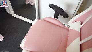 Girl asked her stepbrother to rate her blowjob skills, as she wasn’t satisfied with her boyfriend