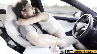 Hot teen babe gets fucked on her way home in a car