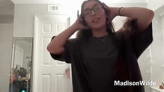 A hot Latina teen gets her boyfriend's cock sucked while kneeling