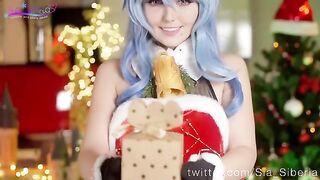 A sweet Christmas treat from Ganyu Sia Siberia, who loves to play with her toys
