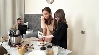 Two girls and a guy in a steamy Russian syrniki threesome
