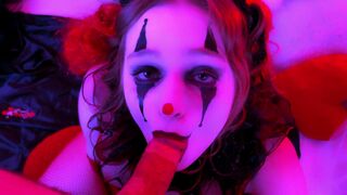 A kinky clown made a blowjob and got a facial