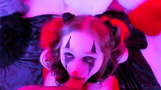A kinky clown made a blowjob and got a facial