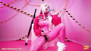 The goddess of victory Nikke, in a secret mission, uses her skills to seduce