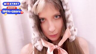 A sexy girl has a hard fuck with a guy in 4K