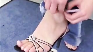 Juicy lover skillfully blows and fucks with her beautiful breasts