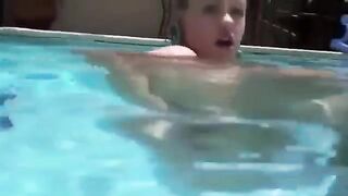 Girl has anal sex while her boyfriend films underwater
