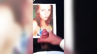 Fingers in the photo, a behind-the-scenes story of passion and desire