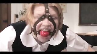 Lesbian bondage has no borders, even in threesomes