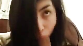 A girl learned to suck a guy’s dick and did it perfectly