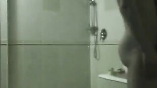 Drunk Russian babe gets fucked in the bath
