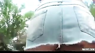 Street masturbation of a hot brunette with small boobs - a thrilling act!