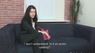 The agent has fucked a girl for 700 euros at the casting