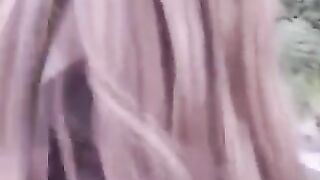 The girl does not mind to do a blowjob in public places