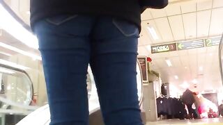 Girl with such forms knows how to fuck and does it perfectly