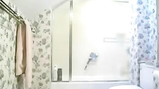 I fixed my cock in the toilet with a camera hidden there