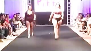 BBW girls are running on the boardwalk and piss there