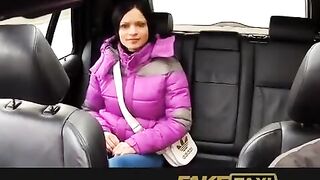 The taxi driver fell asleep with a client in the car